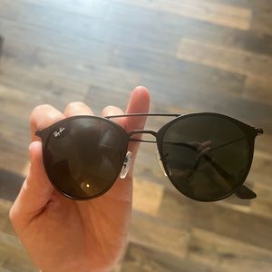 Women’s Raybans